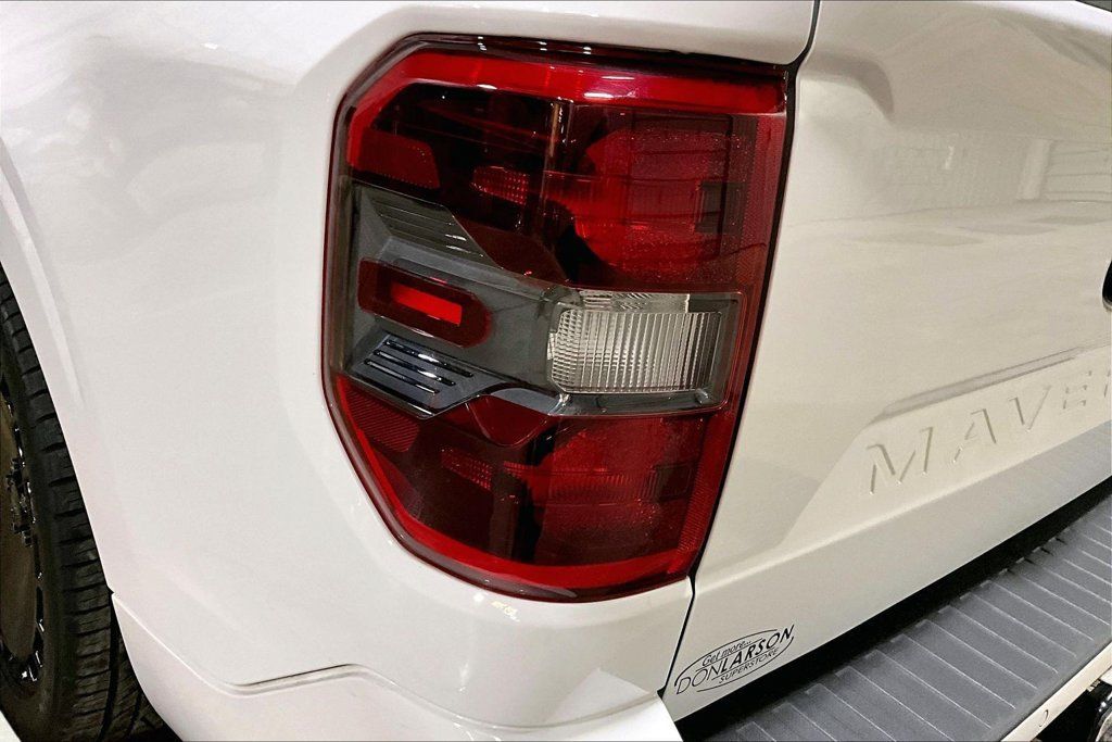 Used 2025 Ford Maverick Lobo AWD/4WD image 11