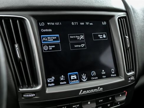 Used 2018 Maserati Levante image 29