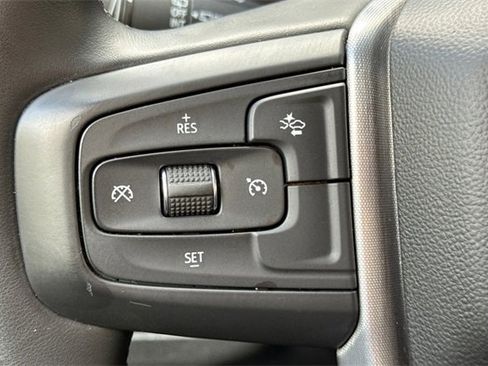 Used 2024 GMC Yukon SLT image 38