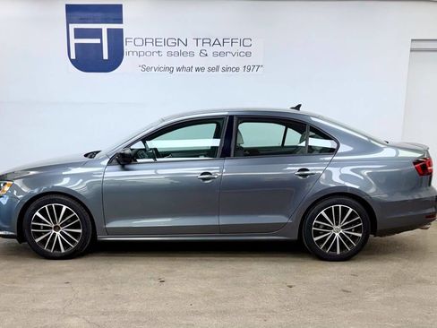 Used 2016 Volkswagen Jetta Sport image 6