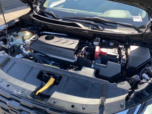 Used 2022 Nissan Rogue SV image 24