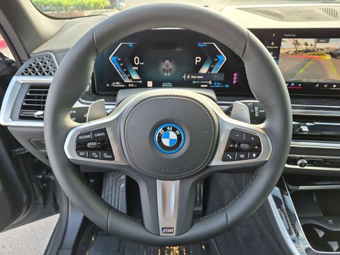 New 2026 BMW X5 xDrive50e w/ Executive Package AWD/4WD image 18