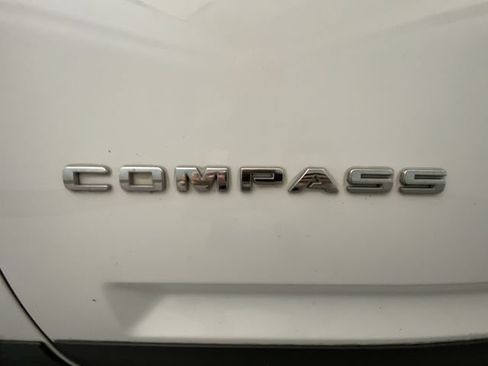 Used 2016 Jeep Compass Latitude AWD/4WD image 24
