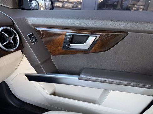 Used 2014 Mercedes-Benz GLK 350 2WD w/ Premium 1 Package image 28