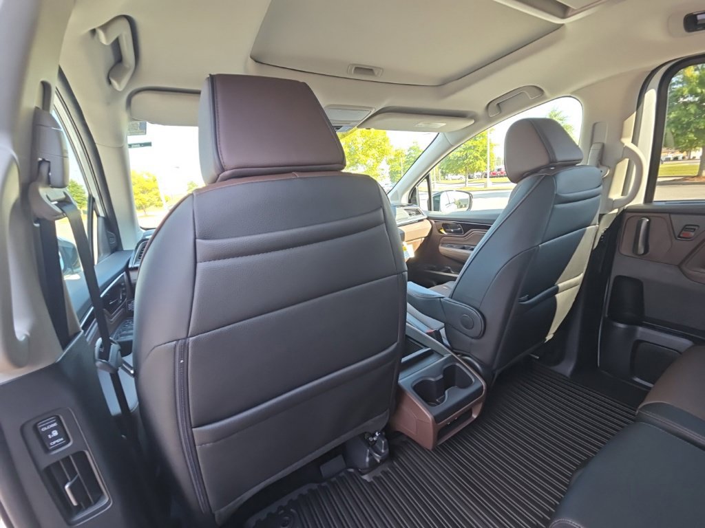 New 2027 Honda Odyssey Elite image 17