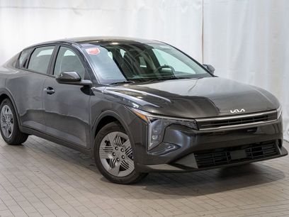 New 2025 Kia K4 LX