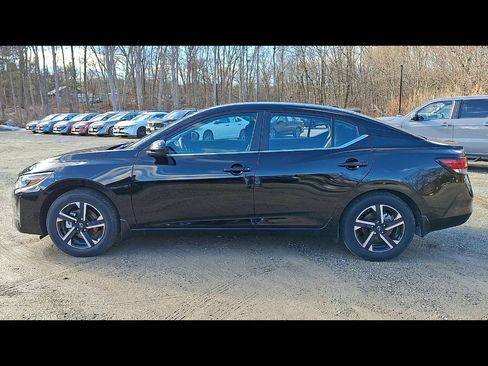 Used 2025 Nissan Sentra SV w/ All-Weather Package image 5