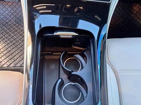 Used 2023 Mercedes-Benz GLC 300 image 27