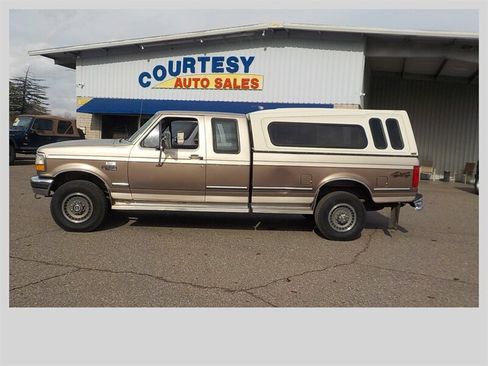 Used 1992 Ford F250 XLT image 3