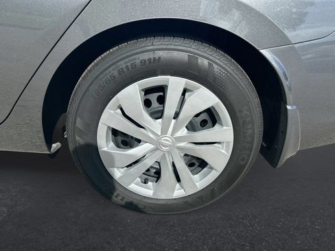 Used 2025 Nissan Versa S w/ Trunk Package FWD image 10