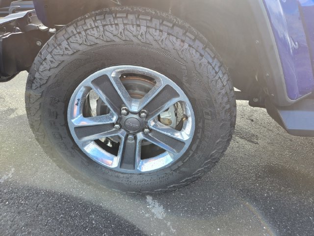 Used 2018 Jeep Wrangler Unlimited Sahara AWD/4WD image 25