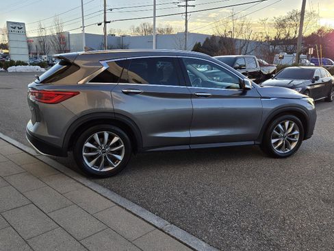 Certified 2020 INFINITI QX50 Luxe w/ Navigation Package image 17