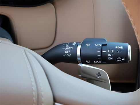 New 2026 Land Rover Range Rover SE image 31