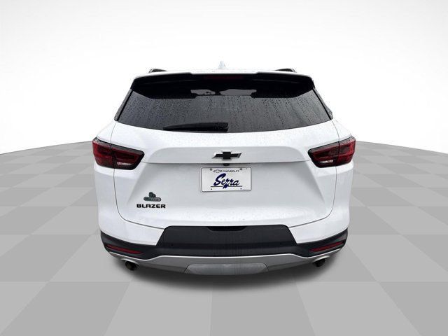 Certified 2024 Chevrolet Blazer LT w/ Midnight/Sport Edition FWD image 8