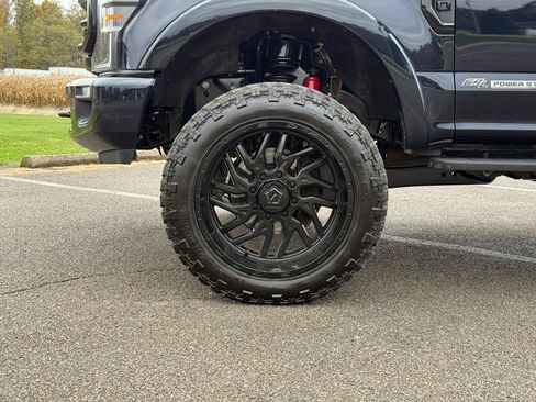 Used 2021 Ford F250 Lariat image 9