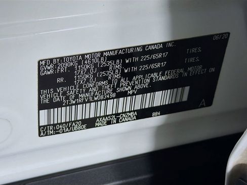 Used 2020 Toyota RAV4 XLE w/ Carpet Mat Package FWD image 30