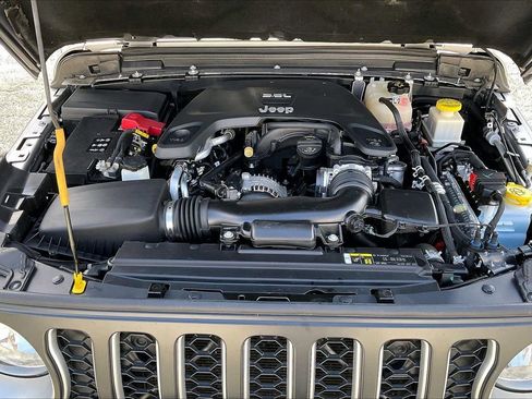 Certified 2020 Jeep Gladiator Sport w/ Quick Order Package 24S image 37