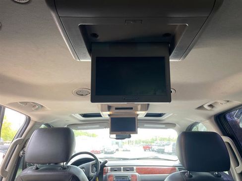Used 2011 Chevrolet Suburban LTZ AWD/4WD image 11