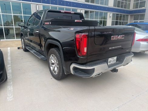 Used 2021 GMC Sierra 1500 SLT w/ SLT Premium Package image 4