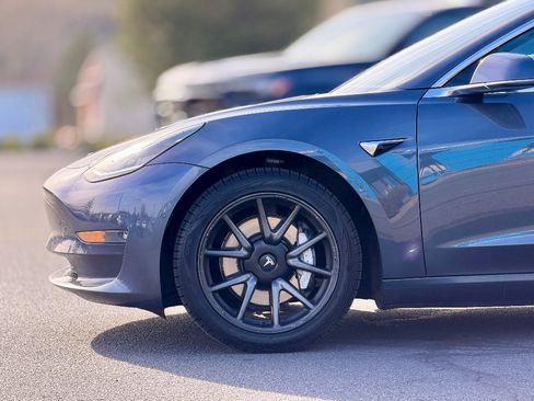 Used 2019 Tesla Model 3 Long Range image 12