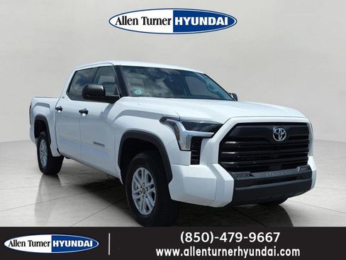 Used 2022 Toyota Tundra SR5 AWD/4WD image 1