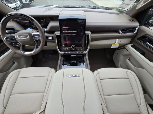 New 2026 GMC Yukon XL Denali w/ Denali Reserve Package image 19