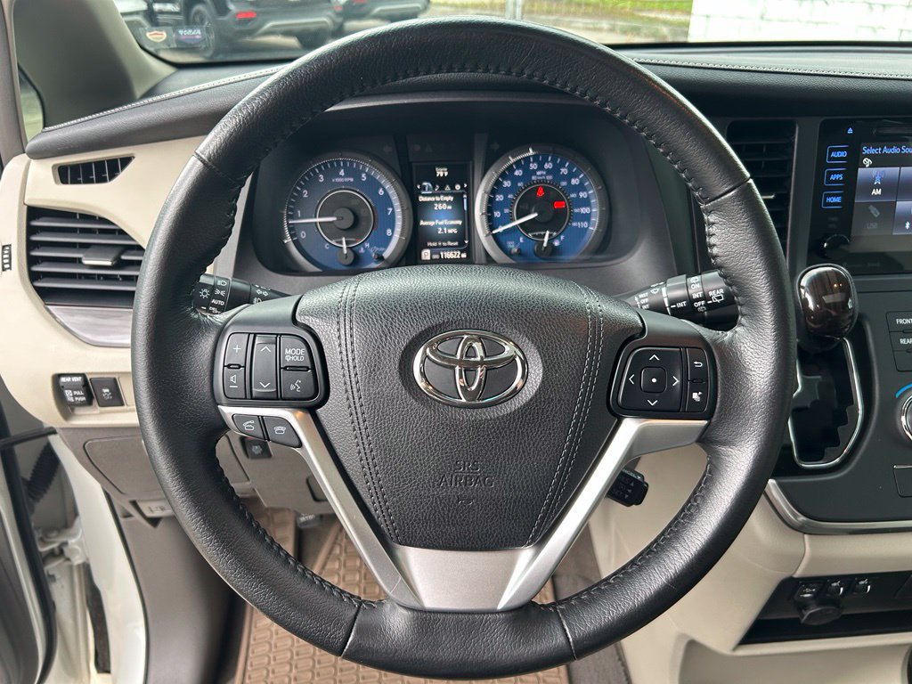 Used 2016 Toyota Sienna XLE FWD image 22