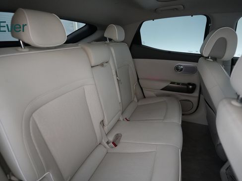 Used 2023 Genesis GV60 Advanced AWD/4WD image 5