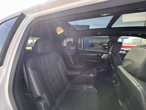 Certified 2025 Buick Enclave Avenir w/ Super Cruise Package image 50