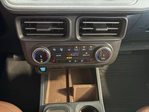 Used 2023 Ford Maverick Lariat w/ Lariat Luxury Package AWD/4WD image 21