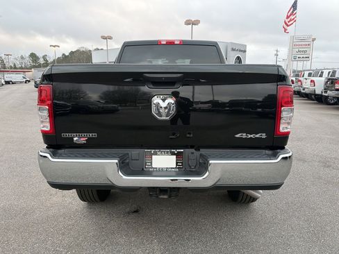 Used 2024 RAM 2500 Big Horn w/ Bed Utility Group image 7