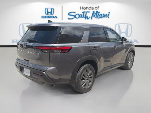 Used 2024 Nissan Pathfinder S FWD image 7