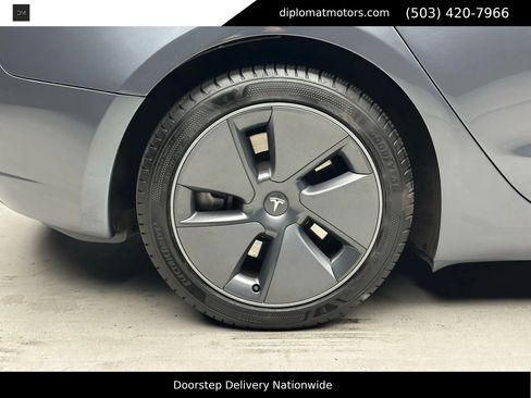 Used 2023 Tesla Model 3 Standard Range image 28