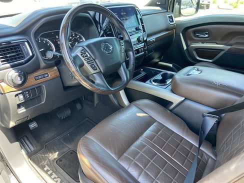 Used 2021 Nissan Titan Platinum Reserve w/ Moonroof Package AWD/4WD image 6