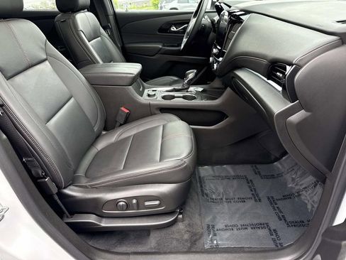 Used 2023 Chevrolet Traverse RS AWD/4WD image 20