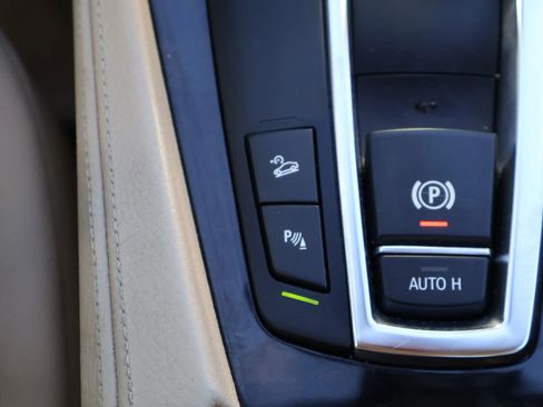 Used 2011 BMW 535i xDrive 535i xDrive Sedan 4D image 34