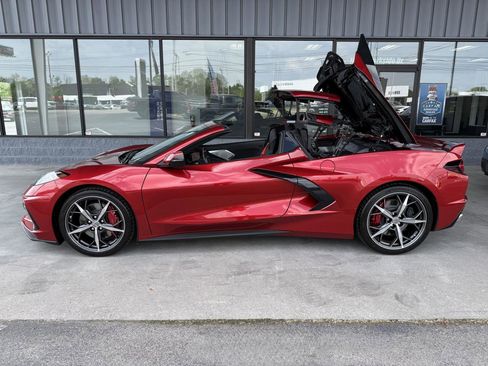 Used 2022 Chevrolet Corvette Stingray Premium Conv w/ Z51 Performance Package RWD image 14