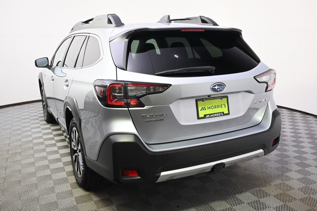 Used 2025 Subaru Outback Limited w/ Tech Package 3 AWD/4WD image 4