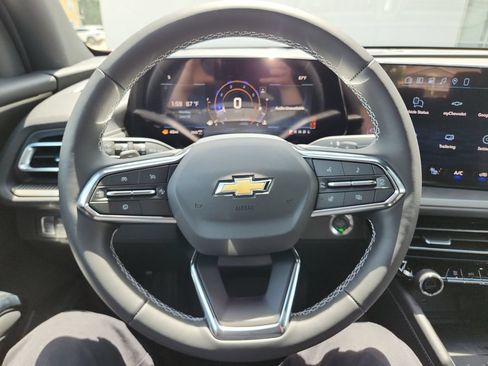 New 2026 Chevrolet Traverse LT w/ Driver Confidence Package AWD/4WD image 17