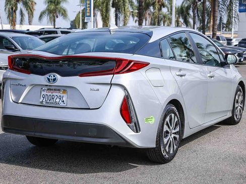 Used 2022 Toyota Prius Prime XLE image 7