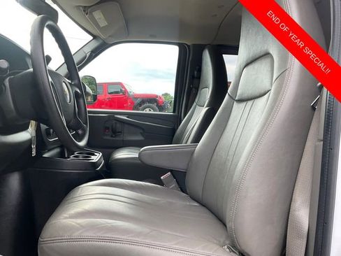 Used 2015 Chevrolet Express 2500 LS image 10