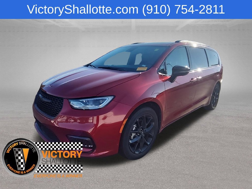 Used 2025 Chrysler Pacifica Limited FWD image 18