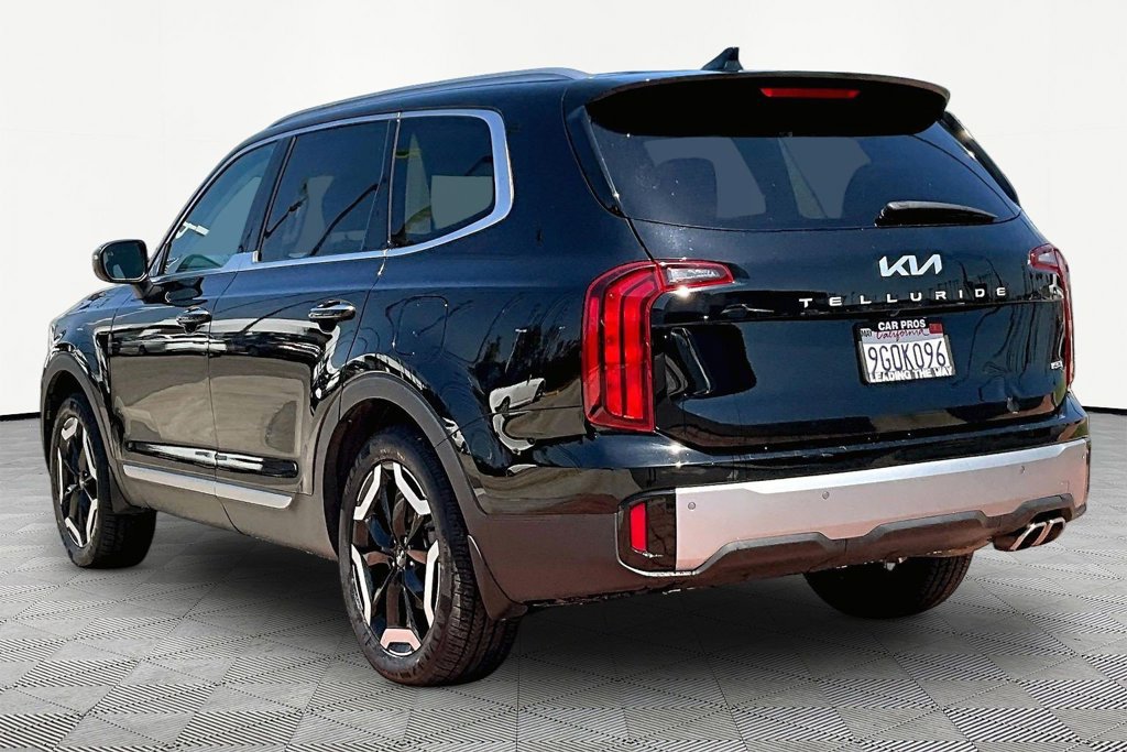 Certified 2023 Kia Telluride S AWD/4WD image 6