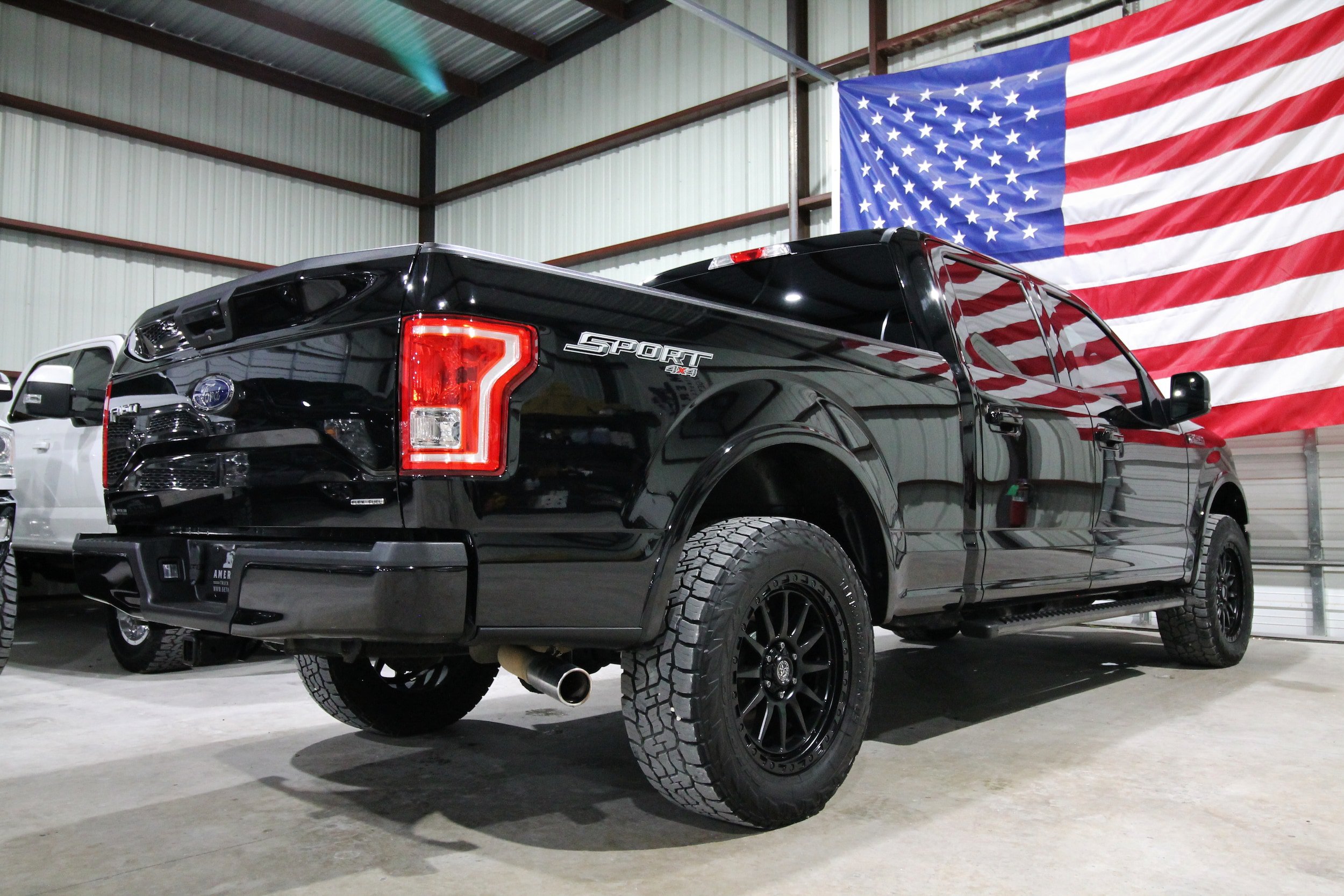 Used 2016 Ford F150 XLT w/ Equipment Group 301A Mid AWD/4WD image 11
