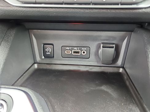 Used 2025 Nissan Sentra SV FWD image 16