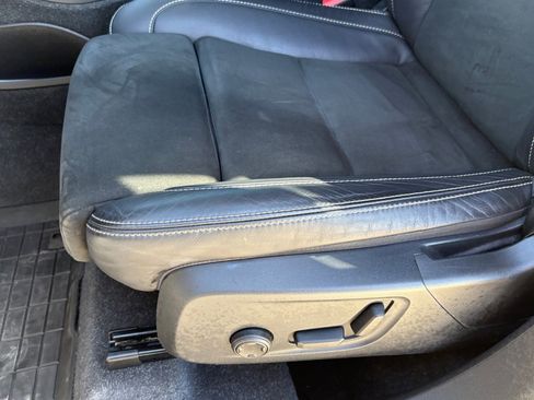 Used 2022 Volvo XC40 T5 R-Design w/ Advanced Package image 26