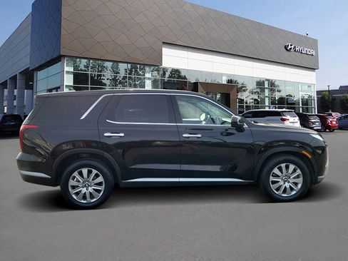 Certified 2023 Hyundai Palisade SE w/ Cargo Package image 3