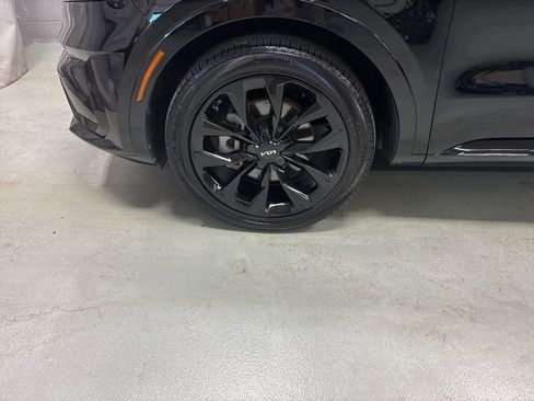 Used 2023 Kia Sorento SX image 34