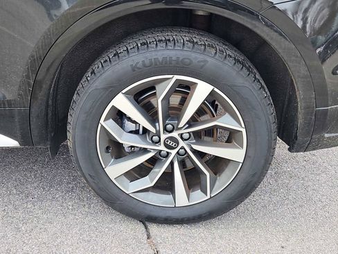 Certified 2023 Audi Q5 2.0T Premium w/ Convenience Package image 4