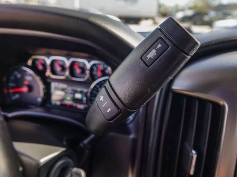 Used 2018 Chevrolet Silverado 1500 LT w/ All Star Edition image 18